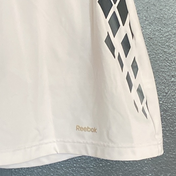 Reebok White Skort with Black Diamond Pattern - Picture 2 of 6